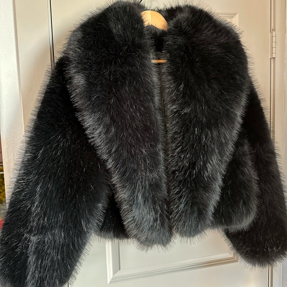 Fashion Nova Moscow Fur Coat - Picture 3 of 5